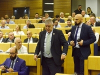 NAKON DRŽAVNE PUCA I FEDERALNA KOALICIJA: Trojka i HDZ ostaju bez ruku, na naplatu stigla obećanja iz aprila 2023.