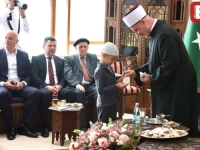 'SB' NA TRADICIONALNOM ČESTITANJU KOD REISA KAVAZOVIĆA: Pogledajte ko je sve došao na prijem na Kovačima (FOTO)