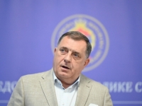 VELIČANJE RATNE PROŠLOSTI: Dodik odlikovao vojnike zločinačke Vojske RS-a i kontroverznu rusku historičarku