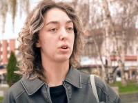 NAKON BRUTALNE HAJKE NA EMINU SPAHIĆ: Studenti iz Novog Pazara traže od Gradske uprave da prekine saradnju sa tabloidom 'Informer'