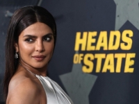 ZASJENILA SVE NA PREMIJERI NOVOG FILMA: Slavna glumica, i bivša Miss Universe u izazovnoj haljini bez grudnjaka
