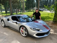RADI KAO MEHANIČAR U ČUVENOJ KOMPANIJI: Na takmičenje 'Zvezde Granda' Zoran Ružić dovezao se u Ferrariju