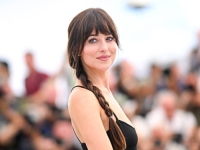 KRITIČARI ODUŠEVLJENI: Dakota Johnson i najpoželjniji holivudski glumac u glavnim ulogama u novoj romantičnoj komediji