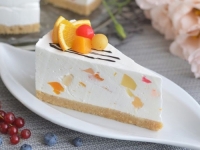 SAVRŠEN LJETNI HIT: Torta od limuna i jogurta, bez pečenja, za svaku priliku