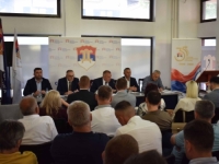BABALJ SE OBRUŠIO NA PETROVIĆA: 'Ja, za razliku od nekih, imam članske karte SDS-a od 1990. godine do danas i nikada...!'