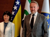RAZMIJENILI MIŠLJENJA O POLITIČKOJ SITUACIJI: Izetbegović se sastao s ambasadoricom Kine u BiH