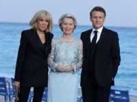 MODNI ISKORAK:  Ursulu von der Leyen rijetko imamo priliku vidjeti u ovakvom izdanju (FOTO)
