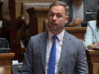 ZASTUPNIK ALEKSIĆ U SKUPŠTINI SRBIJE PITAO MINISTRA MALOG: 'Koliko ste alimentacije platili u...'