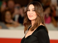 GLUMICA NIKAD NIJE IZGLEDALA BOLJE: Monica Bellucci pokazala kako nositi čipku iznad 60-e godine (FOTO)