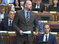 BURNO NA SKUPŠTINI CRNE GORE: Nikolić poručio Mandiću da je u njegovom slučaju 'fotelja postala najskuplja srpska riječ'