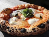 DUH NAPULJA U VAŠOJ KUHINJI: Recept za originalnu pizzu Napoletanu, jednostavno i neodoljivo!