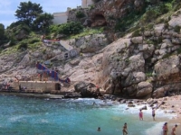 DUBROVNIK ZATVORIO PLAŽU USRED GRADA: Opasnost po život!