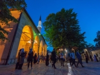 SVEČANOST U BEGOVOJ DŽAMIJI: S akšam-namazom muslimani dočekuju novu hidžretsku godinu
