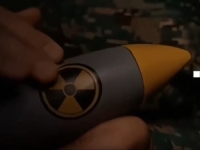 IRANSKI DRŽAVNI MEDIJI OBJAVILI SNIMAK RUKE KOJA MAZI ATOMSKU BOMBU: U opisu videa piše...