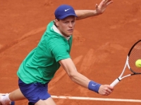 PRVI REKET SVIJETA S LAKOĆOM SAVLADAO PROTIVNIKA: Jannik Sinner ekspresno do polufinala Roland Garrosa