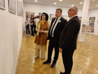 U GALERIJI ZENIČKE SINAGOGE IZLOŽBA POVODOM 30. GODIŠNJICE GENOCIDA U SREBRENICI: 'Podsjetnik na bolnu prošlost'