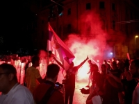 DALI VUČIĆU DO ZNANJA: Europska komisija pomno prati situaciju u Srbiji