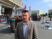 TAKO SE TO RADI U VUČIĆEVOJ SRBIJI: Pušten privedeni student, policajac ga je udario otvorenom šakom dok je bio u...