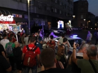 NAPETO U SRBIJI NAKON IZBORNE KRAĐE: Studenti blokirali zgradu Skupštine, pronađeni dokazi, traži se ponavljanje izbora...