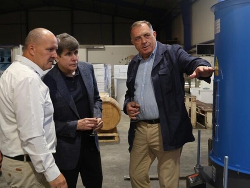 ROD BLAGOJEVICH UVJERAVA DOMAĆINE IZ RS-a: 'Vjerujem u prijateljstvo Trumpa i Dodika'