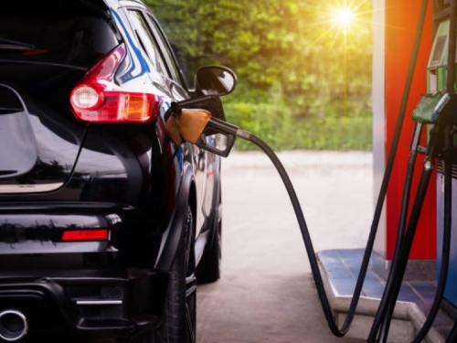IZ NJEMAČKOG AUTOKLUBA UPOZORAVAJU: Gorivo će znatno poskupjeti