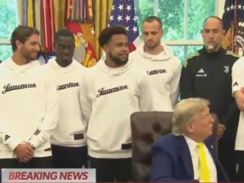 NEUGODAN POSJET BIJELOJ KUĆI: Trump 'postrojio' igrače Juventusa, pa ih šokirao pitanjem (VIDEO)