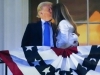 SVE IZNENADILI: Donald i Melania Trump napravili neočekivani potez na balkonu Bijele kuće (FOTO)