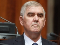 MINISTAR U VLADI SRBIJE DEMO BERIŠA OSUDIO NAPAD NA POLICAJCE: 'Svi koji su krenuli ka Novom Pazaru da se vrate'