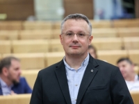 SANEL KAJAN ZA 'SB': 'Diskriminacija Bošnjaka u institucijama je sistemska, odgovori stižu – ali reakcije Vlade nema'