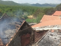 VATROGASCI NA MUKAMA: Požar u Hercegovini širi se nekontrolisano, izgorio objekat (VIDEO)