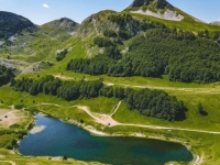 EKO AKCIJA UPOZORAVA: Još jedno jezero u BiH devastirano divljom vožnjom
