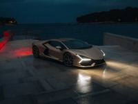 NOVI, HIBRIDNI SUPERAUTOMOBILI: Zbog ozbiljne greške na vratima, Lamborghini povlači...