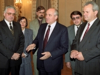 UGLEDNI AMERIČKI MAGAZIN UPOZORAVA: Hrvatski politički vrh s Dodikom vodi ka destabilizaciji BiH