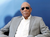 KAD ON KAŽE, ONDA JE, VALJDA, TAKO: Morgan Freeman tvrdi da svi trebaju pogledati ovu TV seriju (VIDEO)