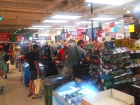 'IMALI PROBLEMA': Roditelji tjerali djecu da kradu u shopping centru, uhvatio ih zaštitar