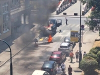 POŽAR KOD DOMA SINDIKATA: Zapalio se agregat na kamionu, zastupnica DF-a odmah 'prozvala' Nihada Uka (VIDEO)