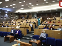 PRIJEDLOG ZASTUPNIKA KLARIĆ I NIKŠIĆ: Nije usvojen Nacrt zakona o građanskoj inicijativi i zaštiti građana i aktivista