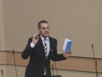 VUČINIĆ PROVOCIRAO STEVANDIĆA: 'Ne priča nam kako mu je bilo u Sarajevu' (VIDEO)