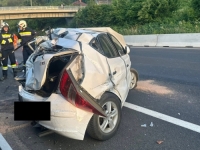 JEZIVI DETALJI NESREĆE U AUSTRIJI: Kamion gurao auto vozača iz BiH 80 metara (FOTO)