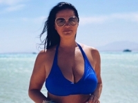 GORE DRUŠTVENE MREŽE: Jana pozirala u bikiniju