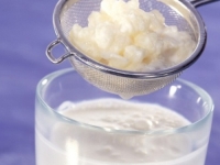 AKO GA NE PIJETE; ODMAH POČNITE: Analiza je pokazala da kefir ima tri puta više dobrih bakterija od...