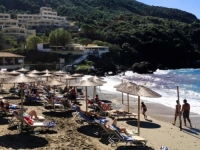 MNOGI BOSANCI I HERCEGOVCI TAMO RADO LJETUJU: Turistički ran na rubu haosa!