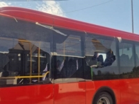 'OSJETILI NEOBIČAN UDAR...': Kamenovan autobus s članovima KUD-a iz Brčkog
