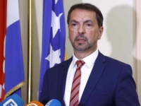 ČAVARA BIJESAN: 'Za sve je kriva SDA!'