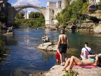 VIC DANA: Mujo nazvao rođaka u Mostar da ga pita je li i kod njega pakleno vruće, a kad tamo…