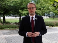 'MI SMO SA VAMA': Poruka zamjenika američkog ambasadora povodom 30. godišnjice genocida u Srebrenici
