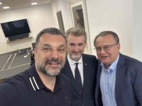 OGLASILA SE TROJKA: 'Nema budžeta BiH bez skenera i elektronskog glasanja!'