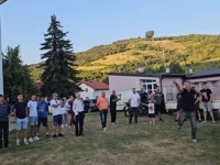 NARODNE IGRE: Pogledajte kako Nešić igra kamena s ramena (VIDEO)