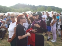UČESNICI PRISTIŽU U NEZUK: Sve je spremno za sutrašnji početak Marša mira (FOTO)