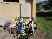 UBIJENO PET SUGRAĐANA, OD TOGA DVOJE DJECE: Obilježena 33. godišnjica i odata počast civilima stradalim u Jukićevoj ulici u Sarajevu (FOTO)